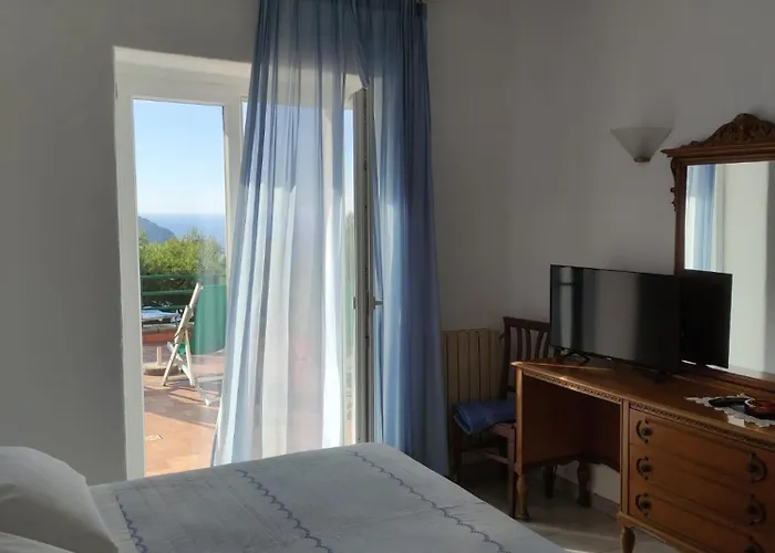 Al Mare Hotell 3*