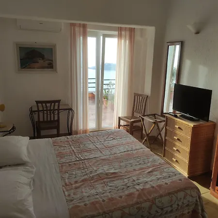 Al Mare 3* Barano dʼIschia